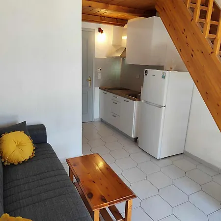 Homeric Poems Apartment *